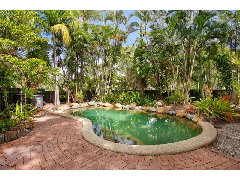 25 Trinity Beach Road, Trinity Beach QLD 4879