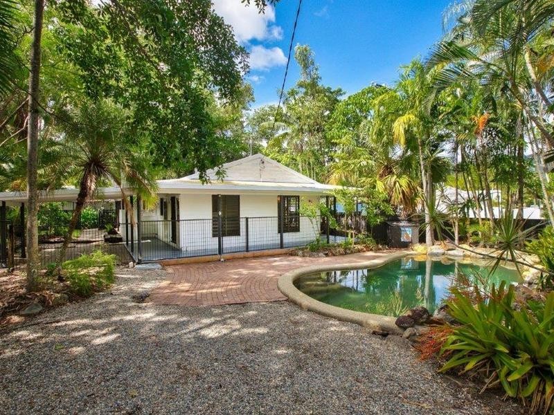 25 Trinity Beach Road, Trinity Beach QLD 4879