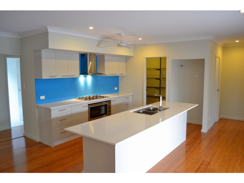 11 Foxville Cct, Trinity Park QLD 4879