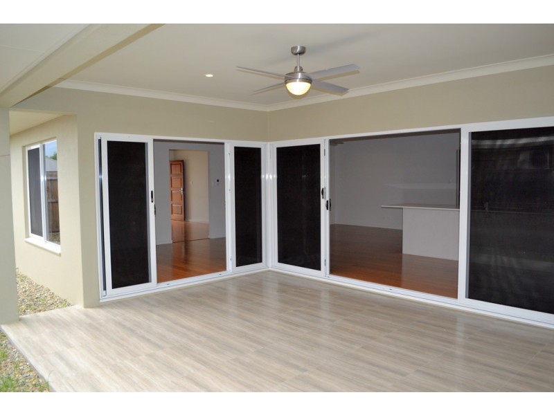 11 Foxville Cct, Trinity Park QLD 4879