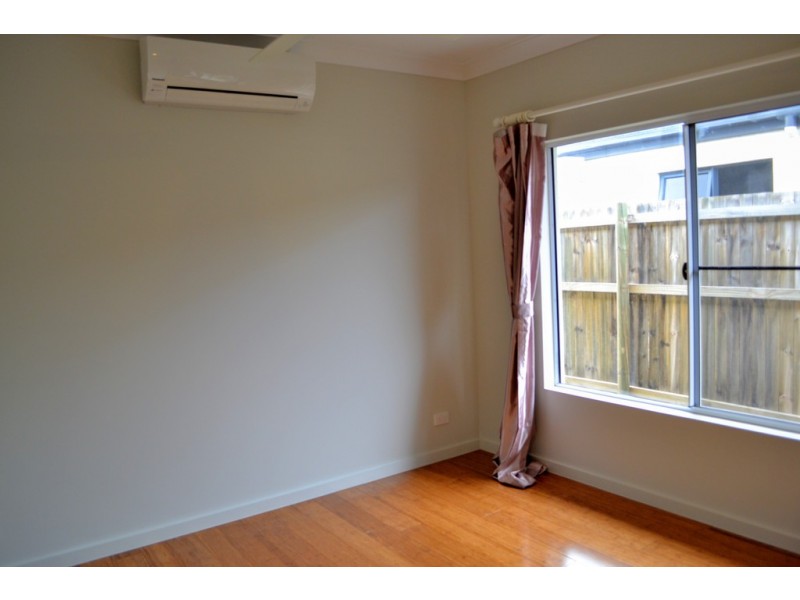 11 Foxville Cct, Trinity Park QLD 4879