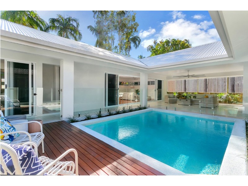 8 Canopy Way, Palm Cove QLD 4879