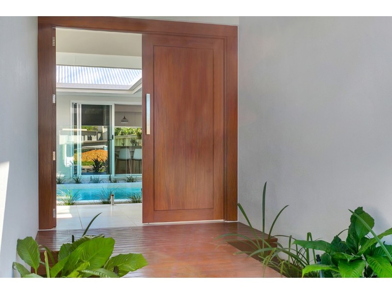 8 Canopy Way, Palm Cove QLD 4879