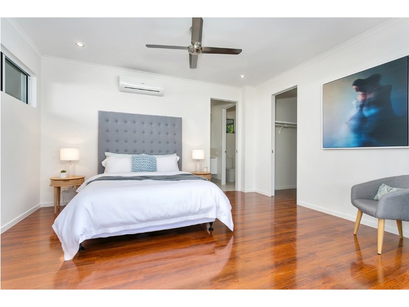 8 Canopy Way, Palm Cove QLD 4879