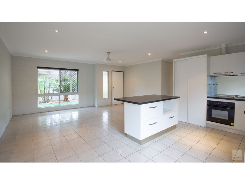8A Wewak Street, Trinity Beach QLD 4879