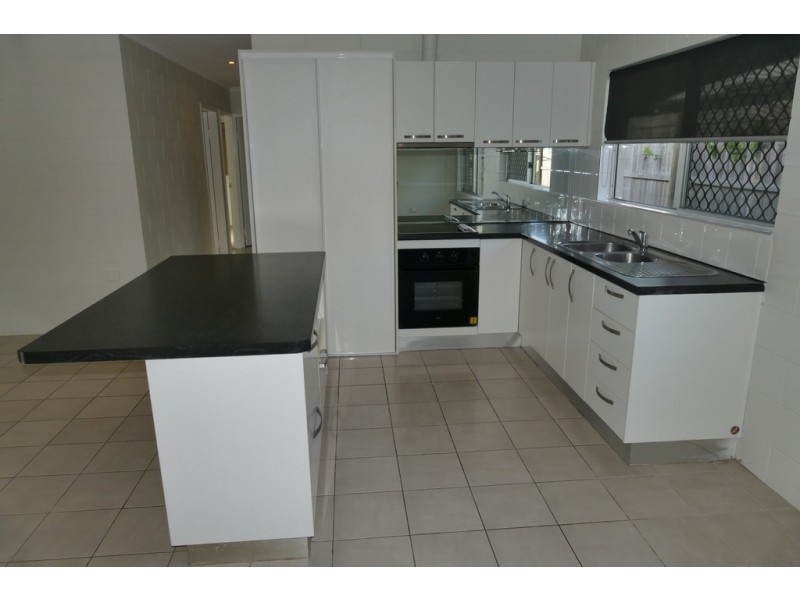 8A Wewak Street, Trinity Beach QLD 4879