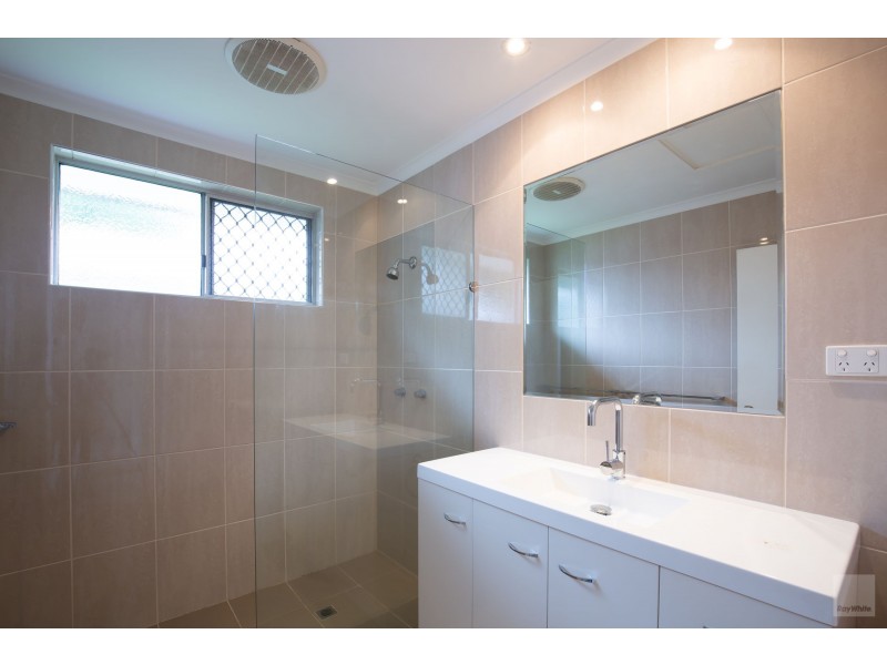 8A Wewak Street, Trinity Beach QLD 4879