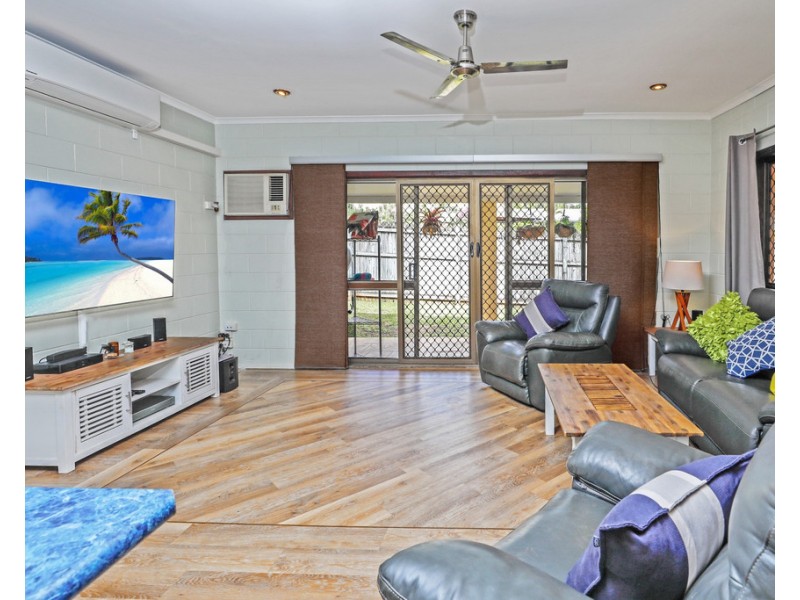 2/6 Madang Street, Trinity Beach QLD 4879