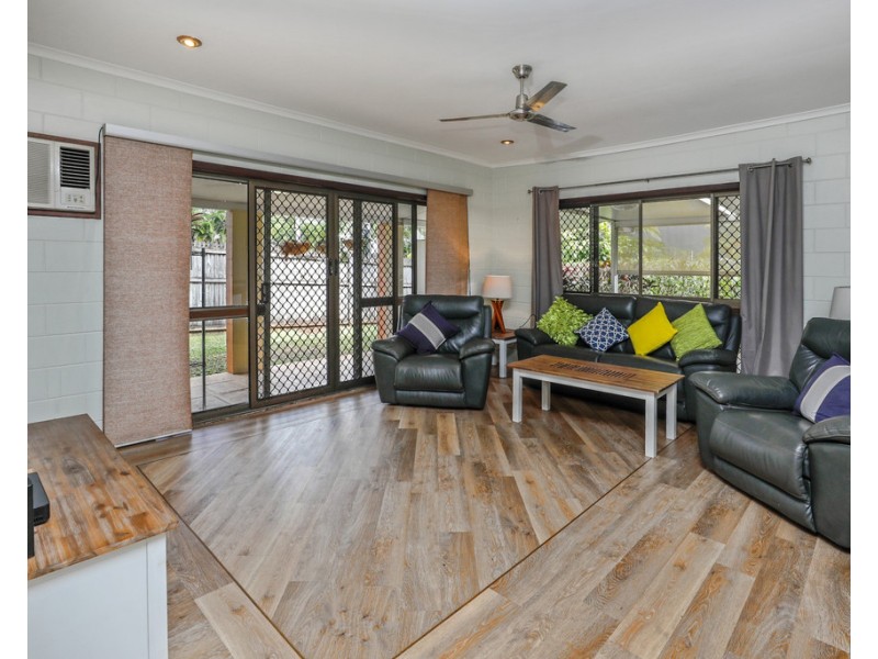 2/6 Madang Street, Trinity Beach QLD 4879