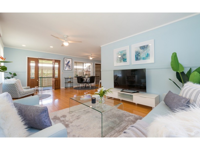 152 Greenslopes Street, Edge Hill QLD 4870