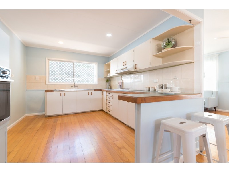 152 Greenslopes Street, Edge Hill QLD 4870