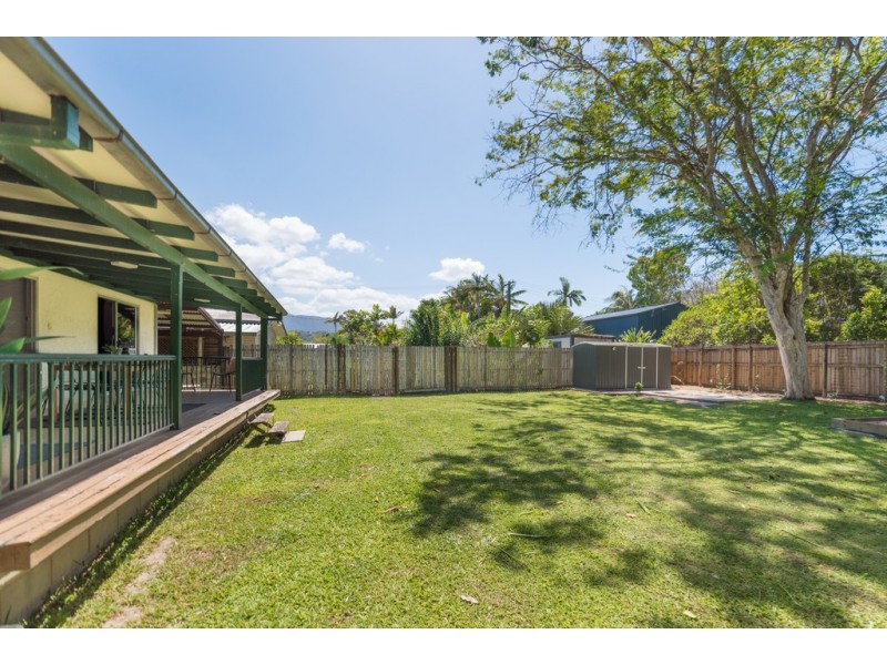 152 Greenslopes Street, Edge Hill QLD 4870