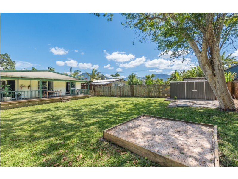 152 Greenslopes Street, Edge Hill QLD 4870