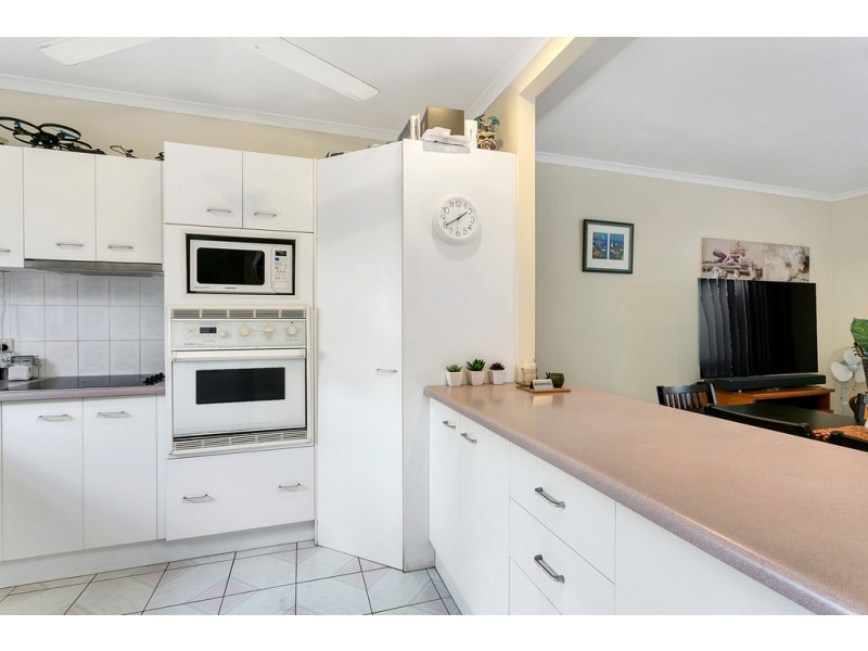 9/77-79 Moore Street, Trinity Beach QLD 4879