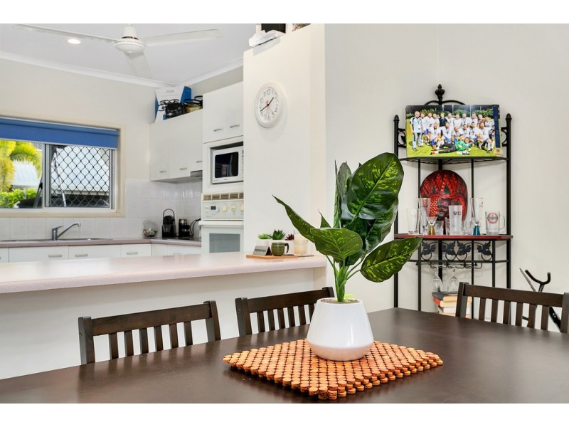 9/77-79 Moore Street, Trinity Beach QLD 4879