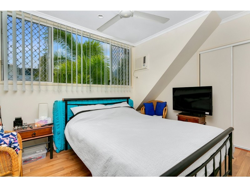 9/77-79 Moore Street, Trinity Beach QLD 4879