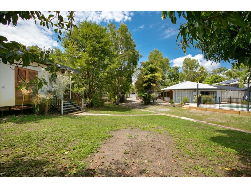 36 David St, Machans Beach QLD 4878