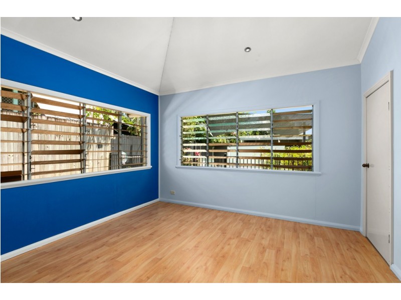 36 David St, Machans Beach QLD 4878