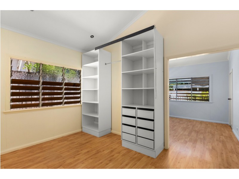 36 David St, Machans Beach QLD 4878