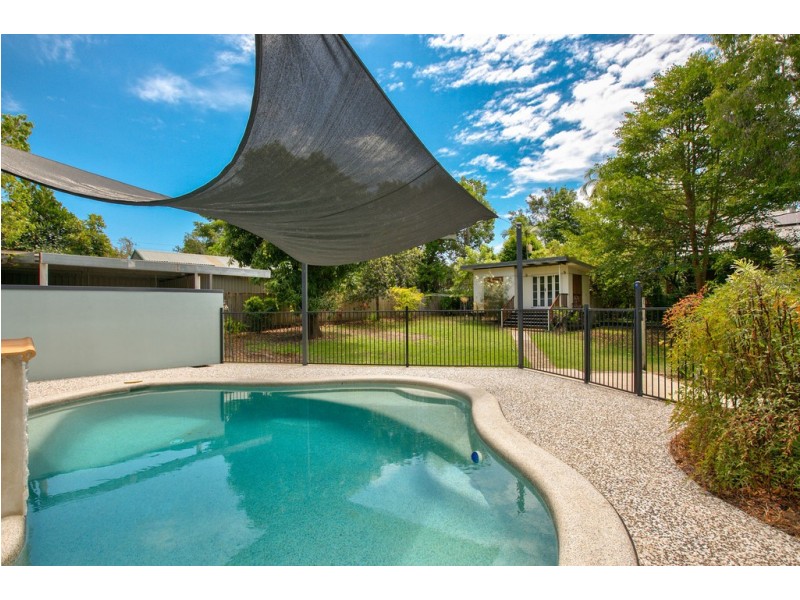 36 David St, Machans Beach QLD 4878