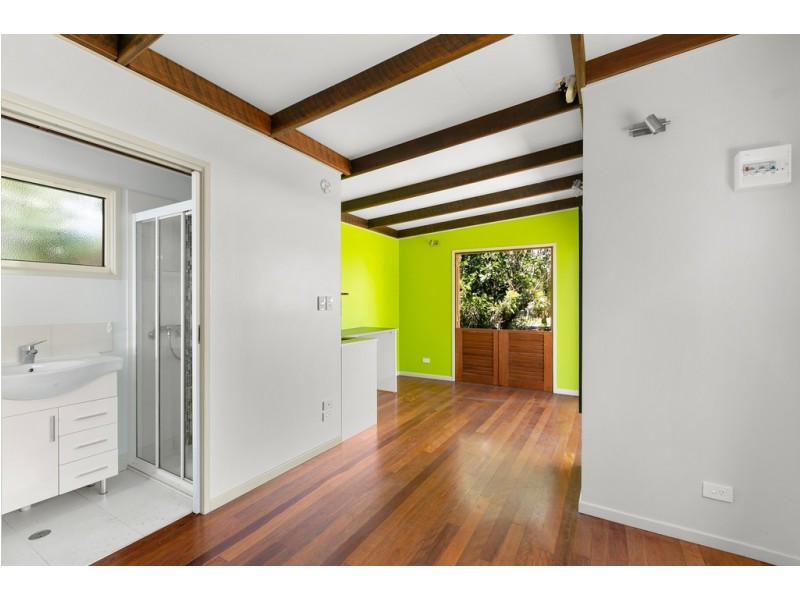 36 David St, Machans Beach QLD 4878