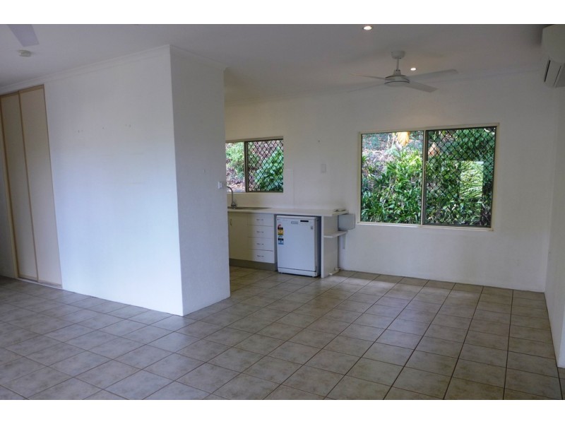 9 Beaman Close, Aeroglen QLD 4870