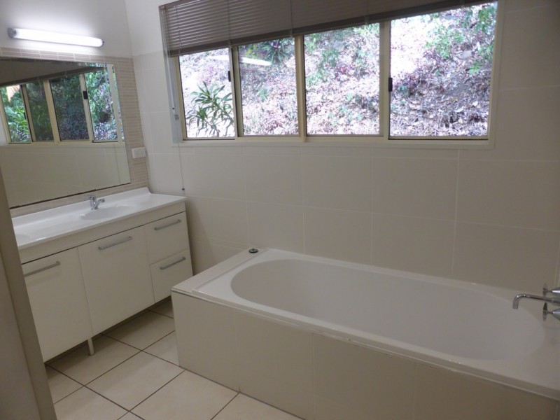 9 Beaman Close, Aeroglen QLD 4870