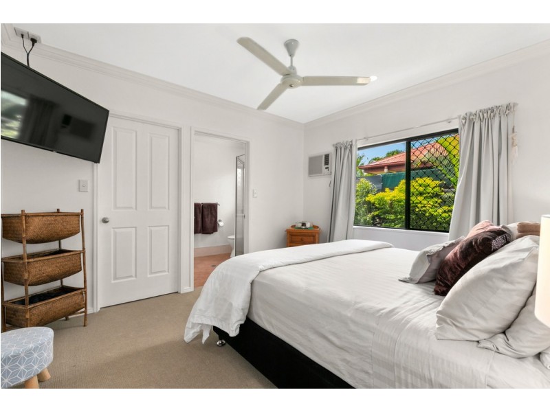 26 Ellis Close, Kewarra Beach QLD 4879