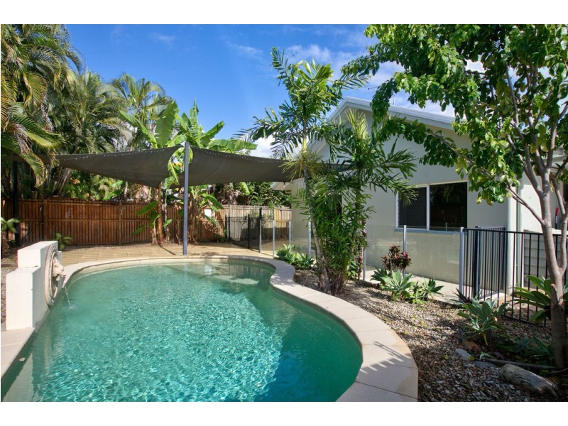 8 Capri Close, Kewarra Beach QLD 4879