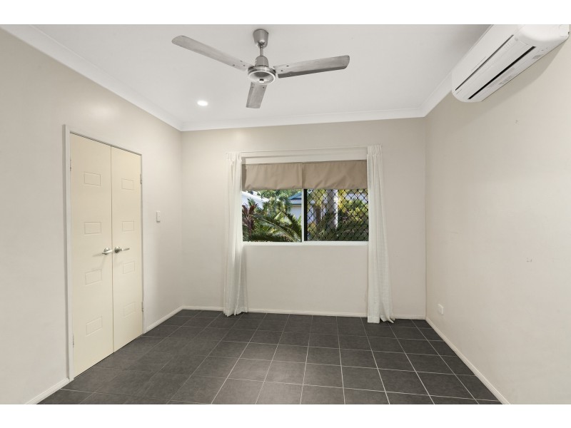 8 Capri Close, Kewarra Beach QLD 4879