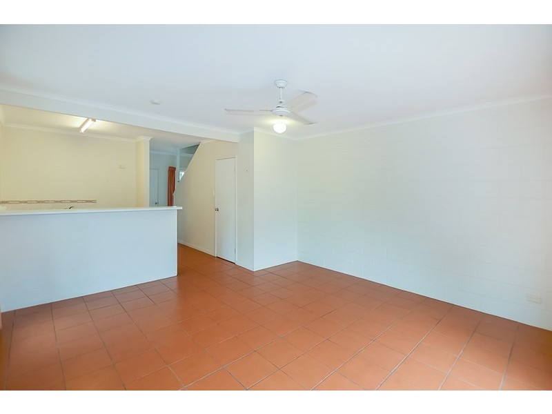 10/3-5 Tenni Street, Redlynch QLD 4870