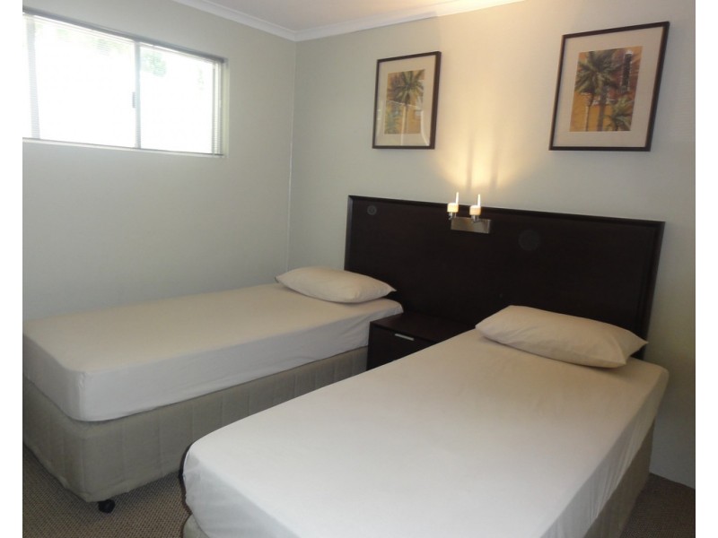 209 Coral Coast Drive, Palm Cove QLD 4879