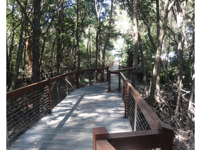 209 Coral Coast Drive, Palm Cove QLD 4879