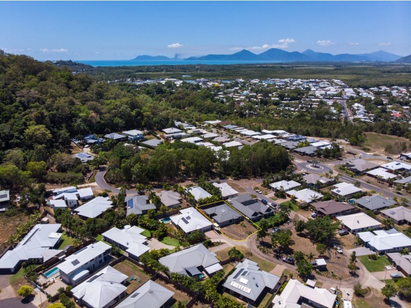 31 Bowline Close, Trinity Beach QLD 4879