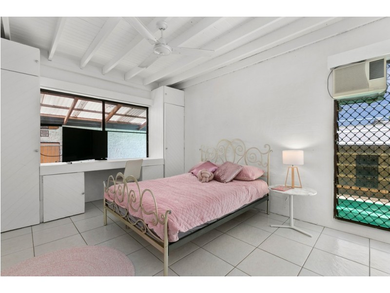 9 Boroko Close, Trinity Beach QLD 4879