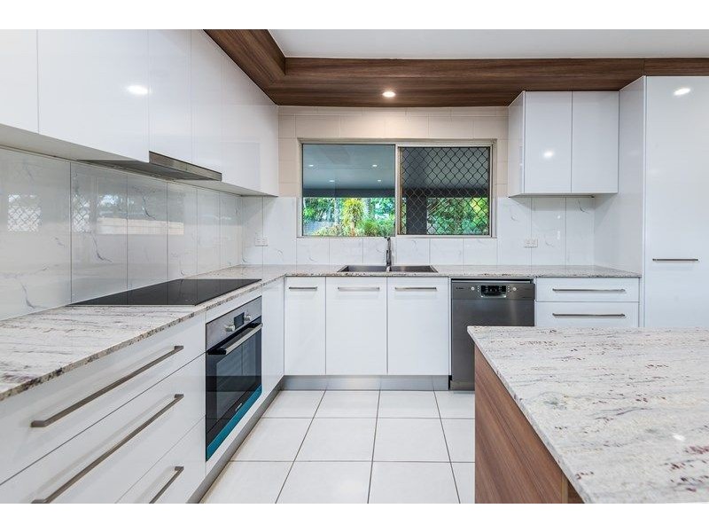 6 Kokoda Street, Trinity Beach QLD 4879