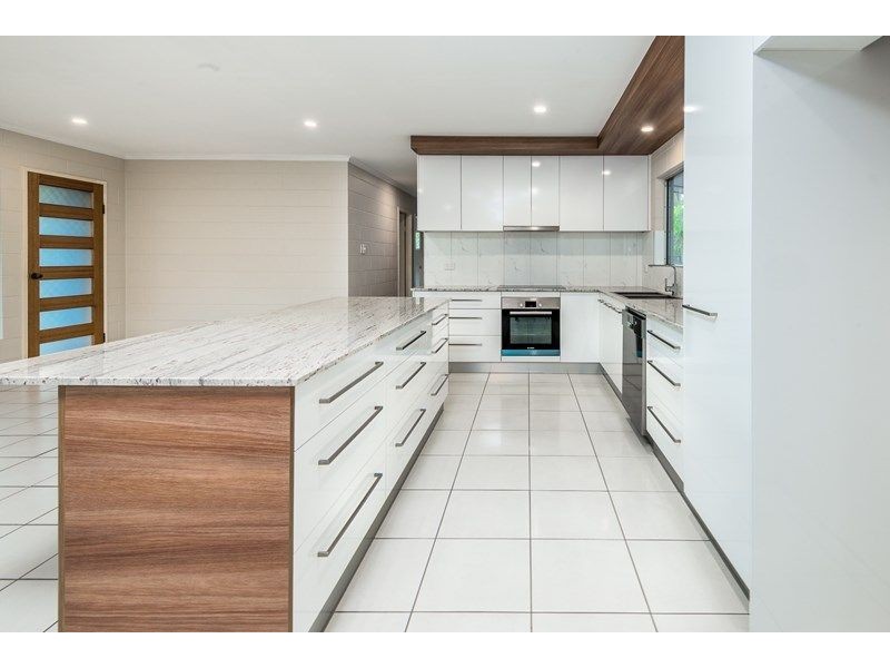 6 Kokoda Street, Trinity Beach QLD 4879