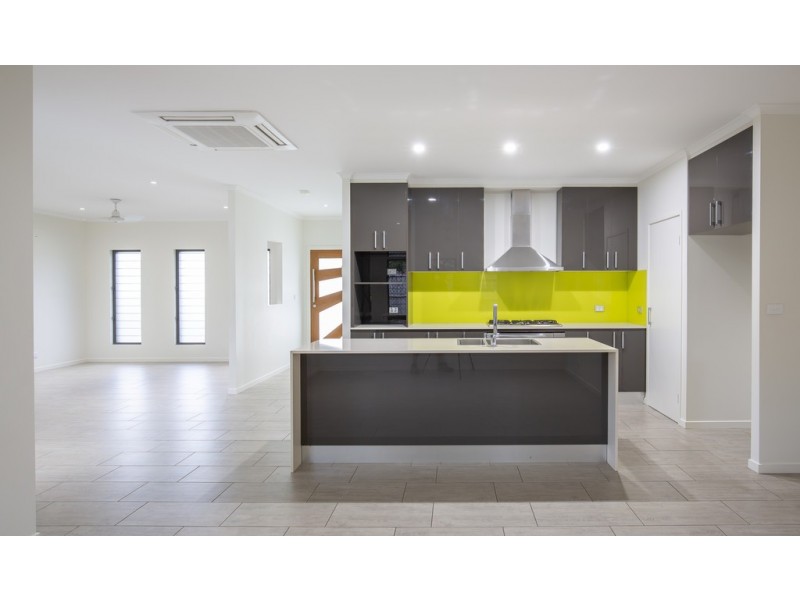 8B Wewak, Trinity Beach QLD 4879