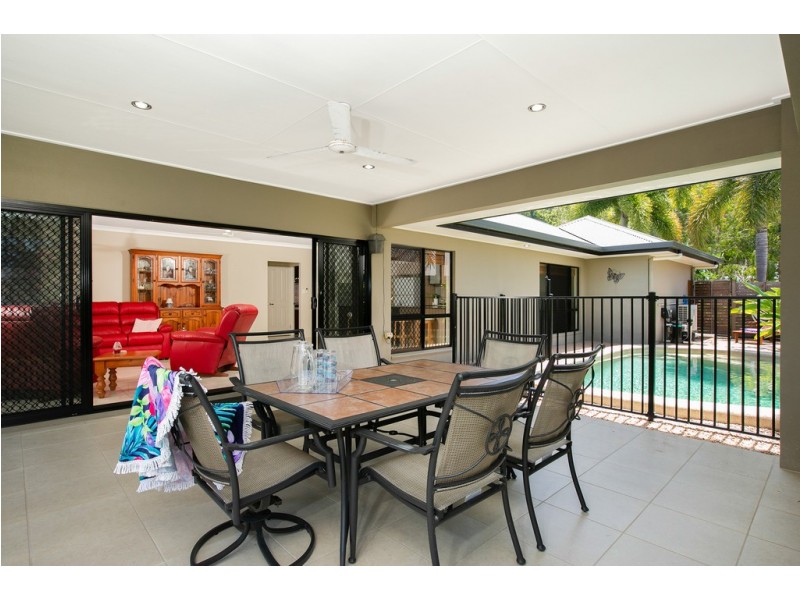 11 Propeller Court, Trinity Beach QLD 4879