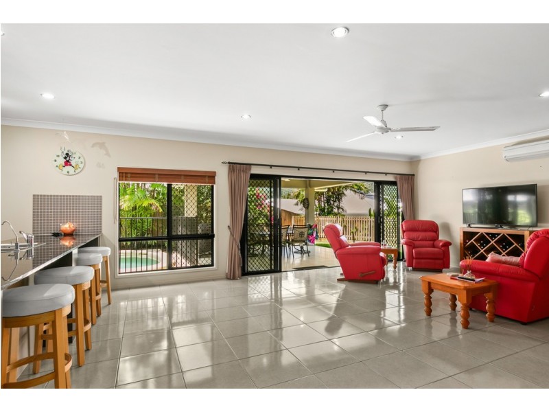 11 Propeller Court, Trinity Beach QLD 4879