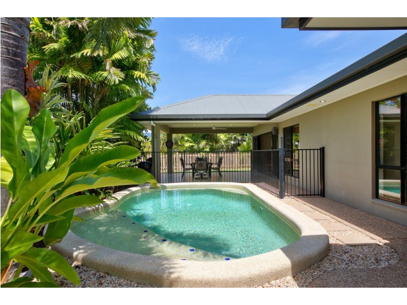 11 Propeller Court, Trinity Beach QLD 4879