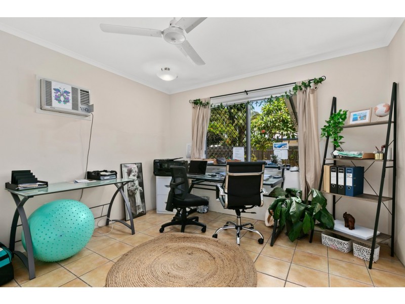 38 Magnolia Street, Holloways Beach QLD 4878