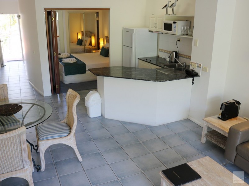 25/139 Williams Esp, Palm Cove QLD 4879