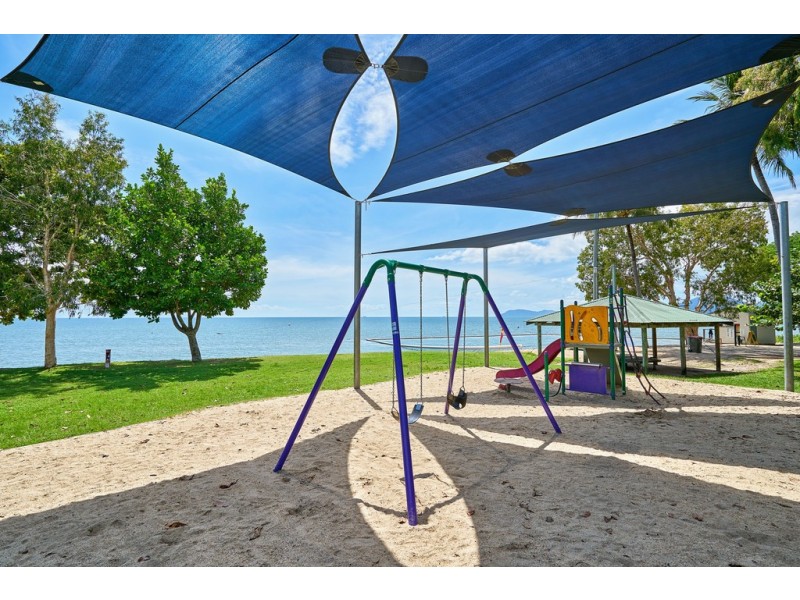 6/129 Oleander Street, Holloways Beach QLD 4878