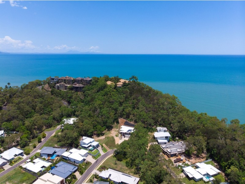 27 Freshwater Avenue, Palm Cove QLD 4879