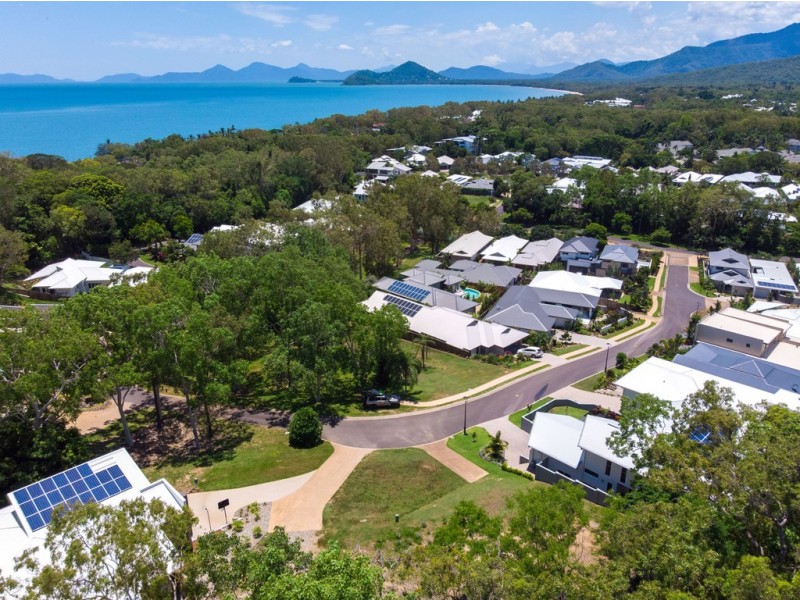 27 Freshwater Avenue, Palm Cove QLD 4879