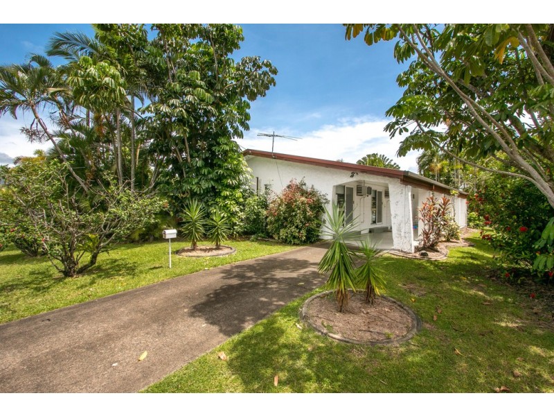 16 Cayley Street, Trinity Beach QLD 4879