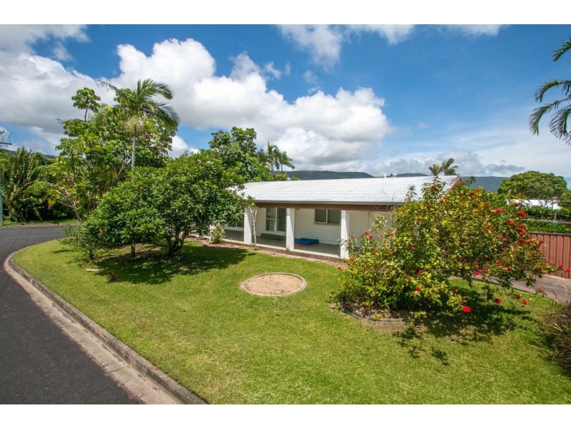 16 Cayley Street, Trinity Beach QLD 4879