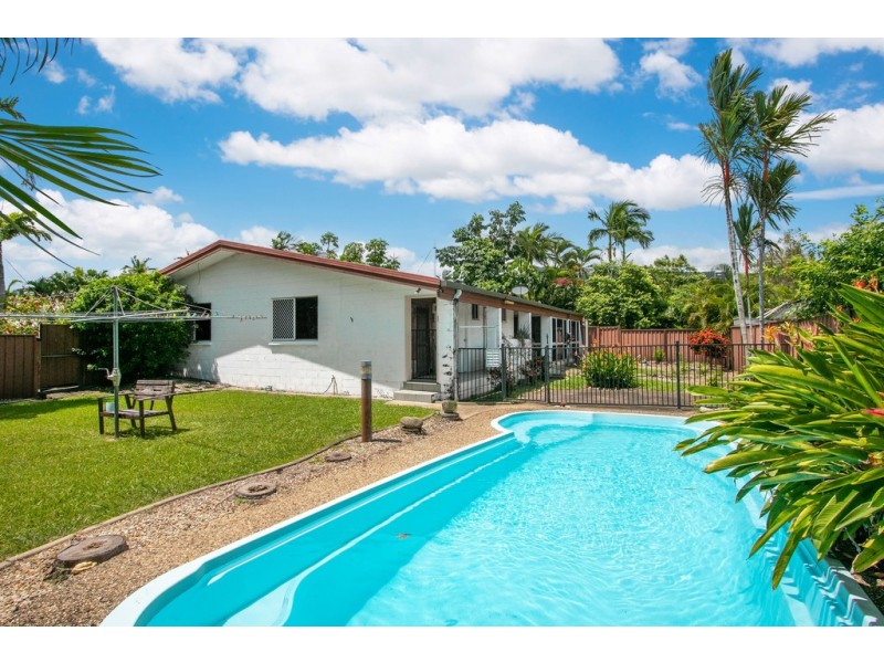 16 Cayley Street, Trinity Beach QLD 4879