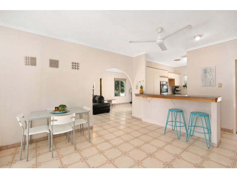 16 Cayley Street, Trinity Beach QLD 4879